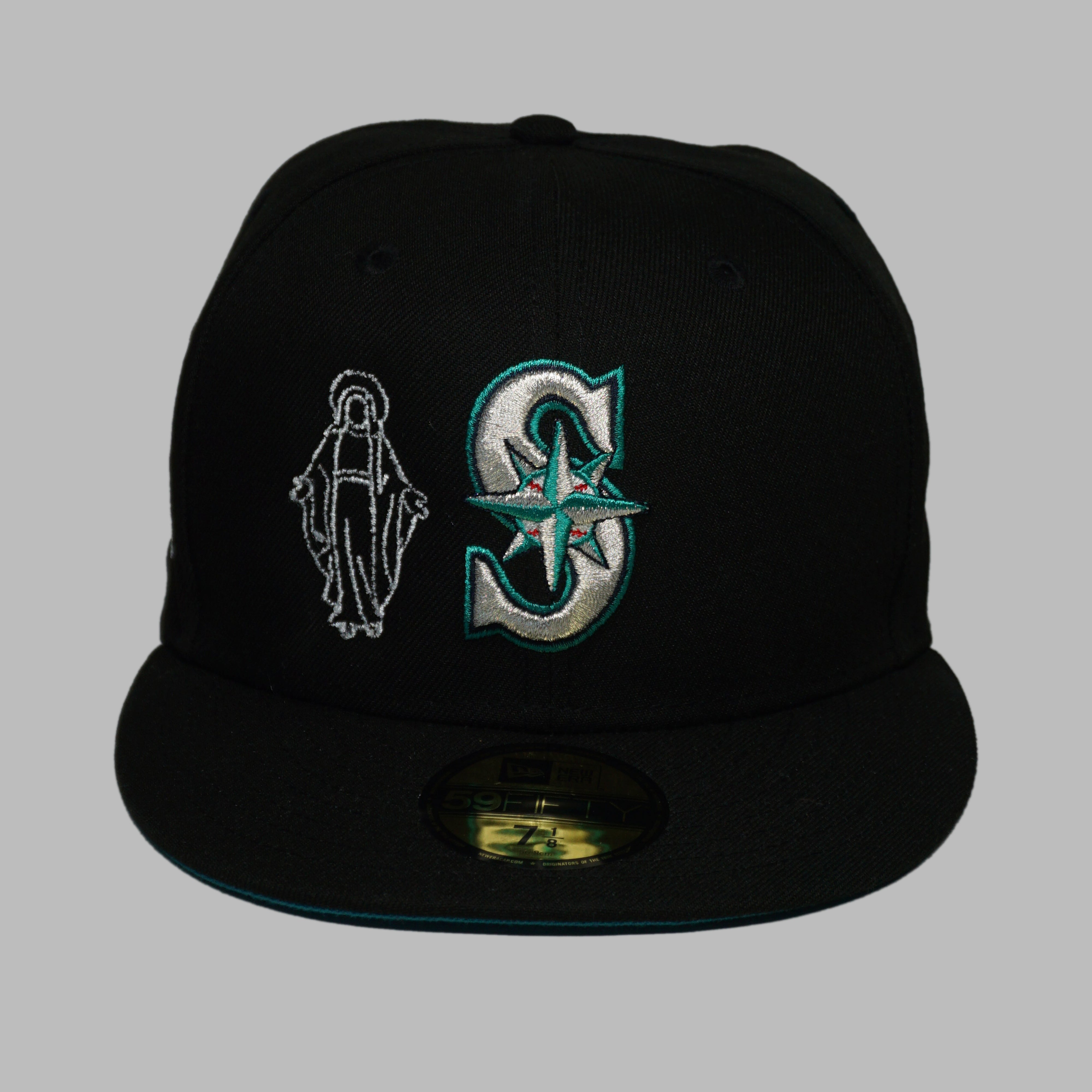 BLACK HOLY FITTED (size 7 1/8)