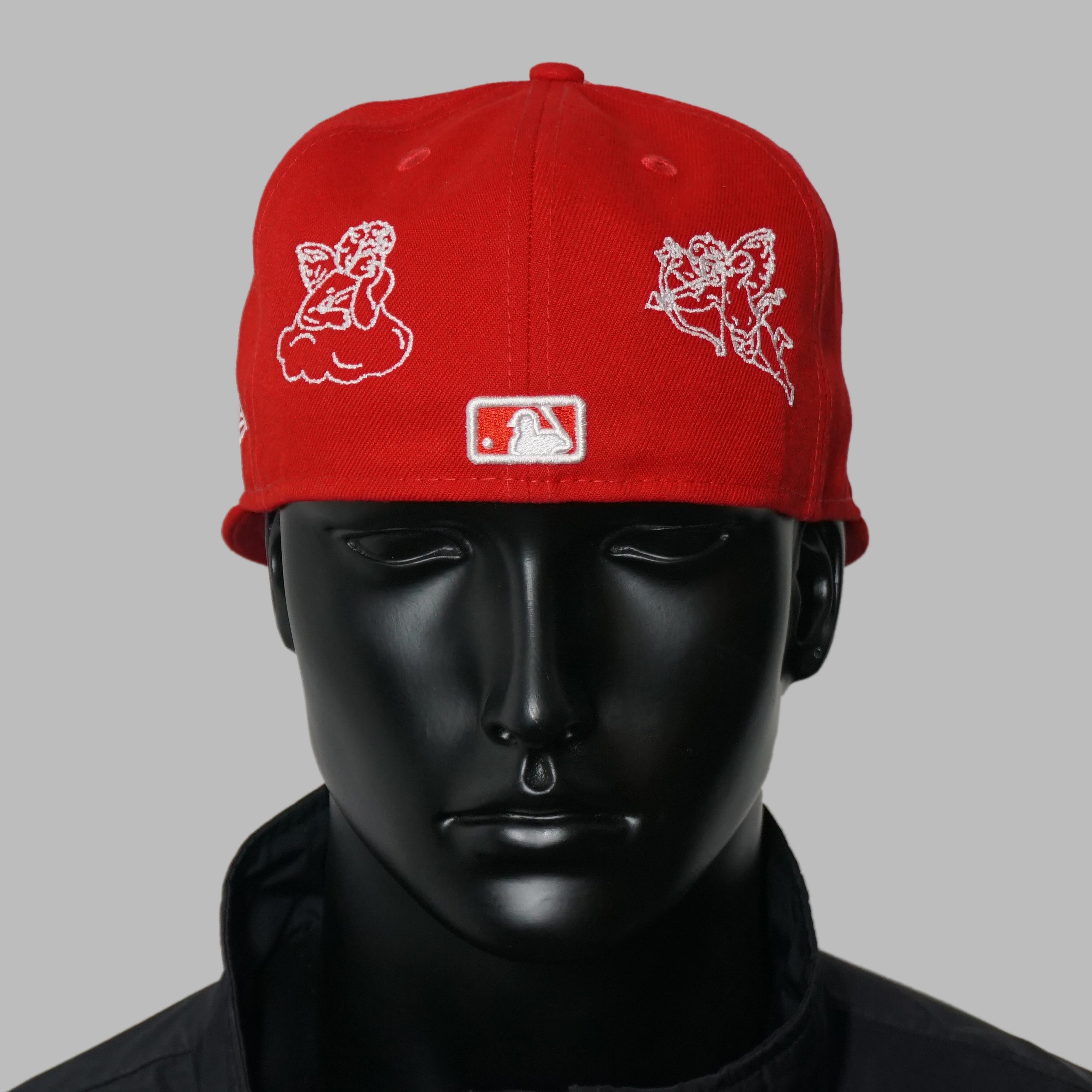 RED HOLY FITTED