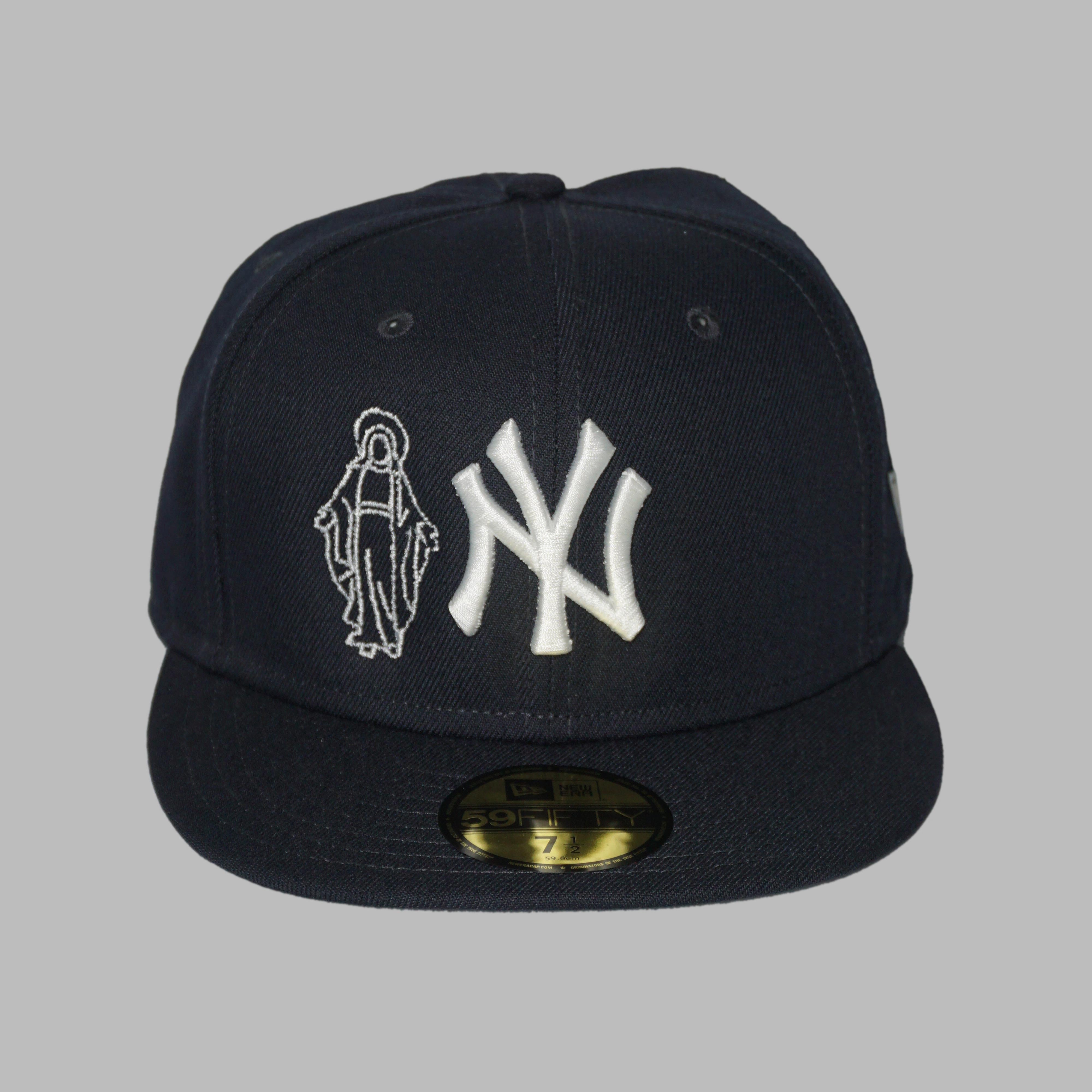 NAVY HOLY FITTED (size 7 1/2)